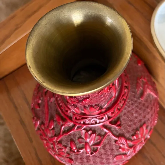 Antique Chinese Red Cinnabar Lacquer Vase - Picture 3 of 5